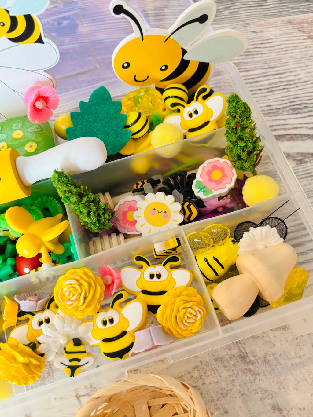 Small Bees Play-Dough Sensory Kit