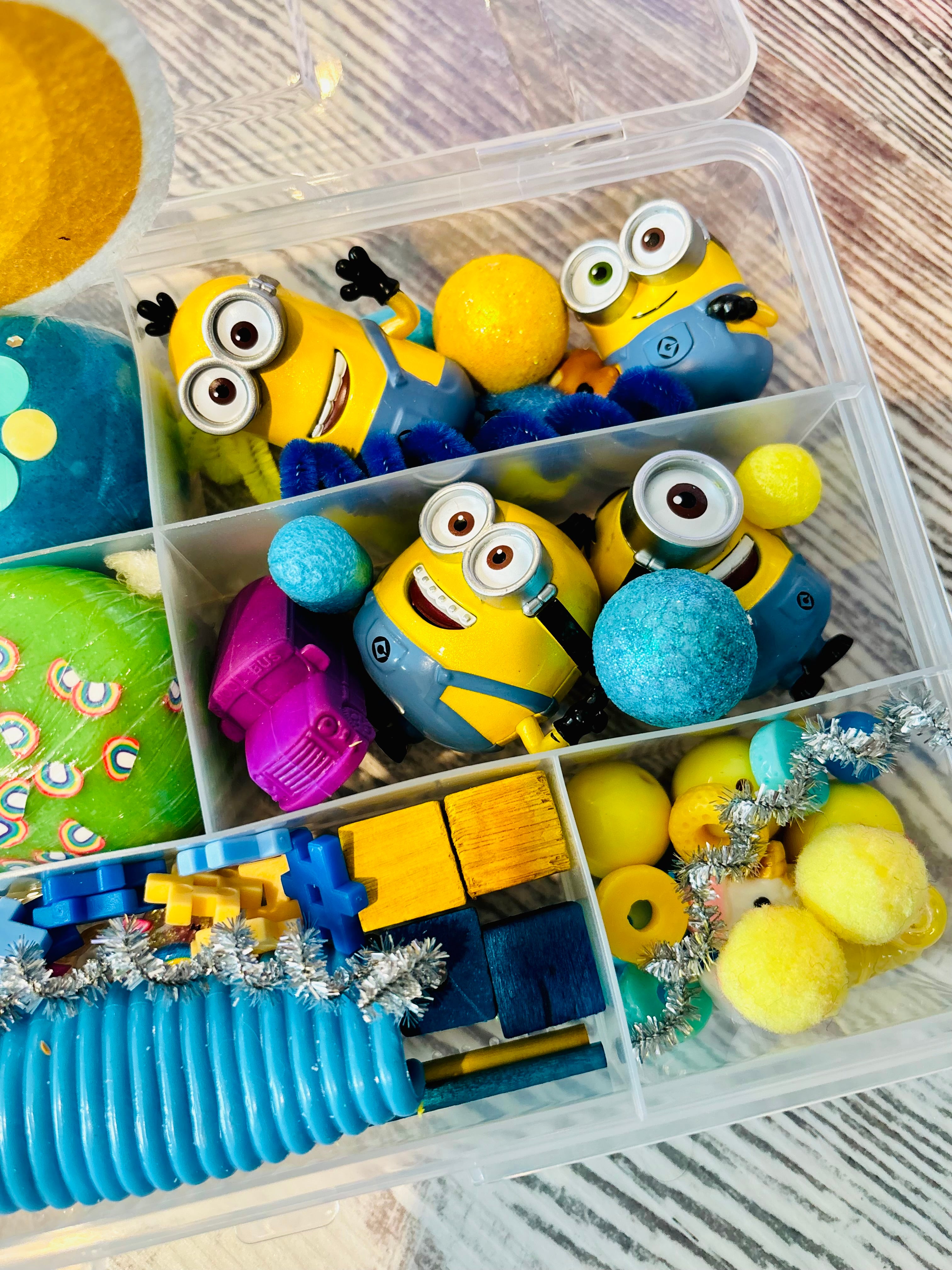Small Minions Play-Dough Sensory Kit