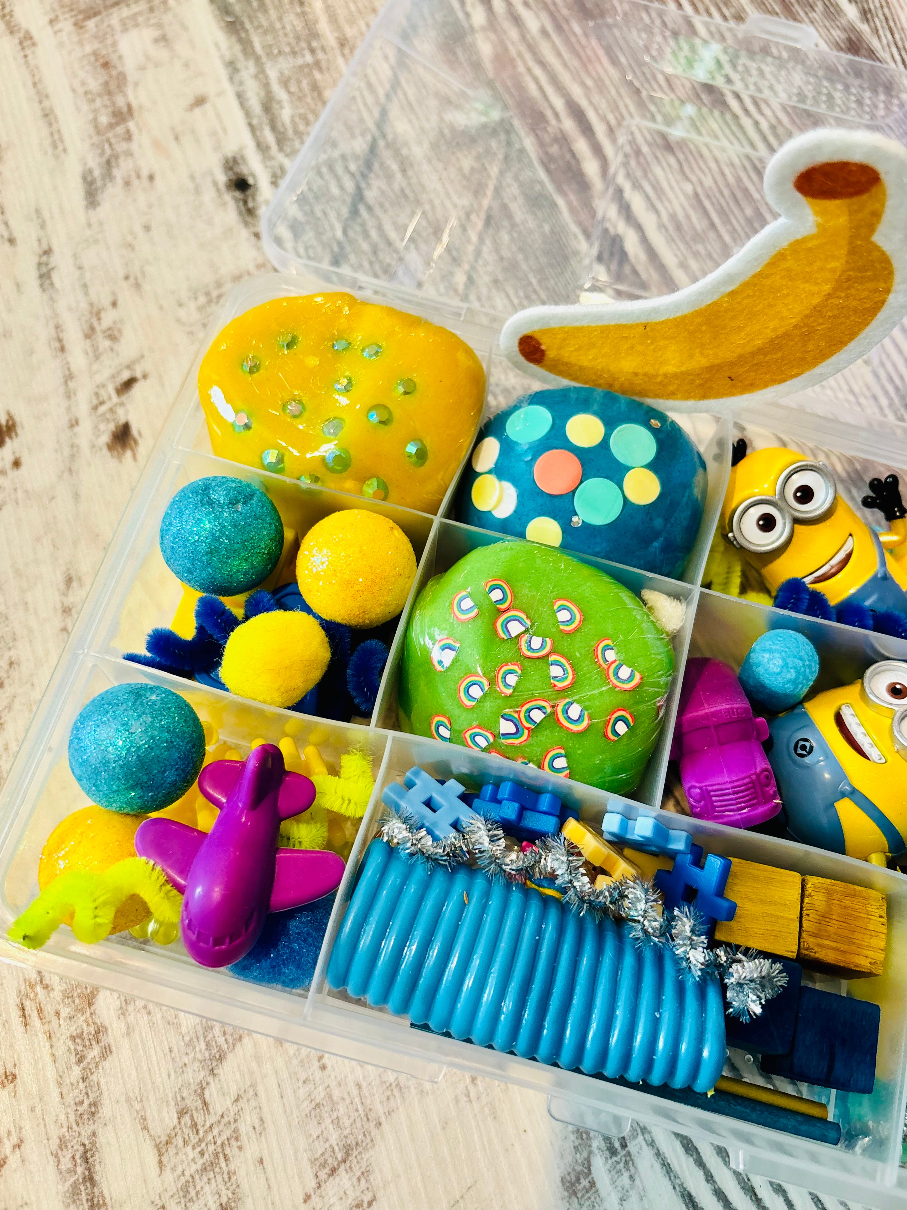 Small Minions Play-Dough Sensory Kit